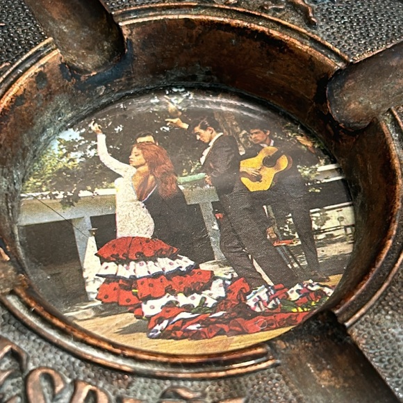 🌻4/$20 Vintage Espana Matador Souvenir Copper Finished Bull Fighting Ashtray - Picture 5 of 10